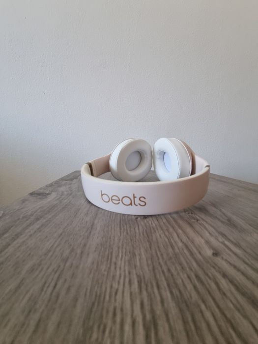 Vând casti over ear Beats Studio3, wireless, Porcelain Rose