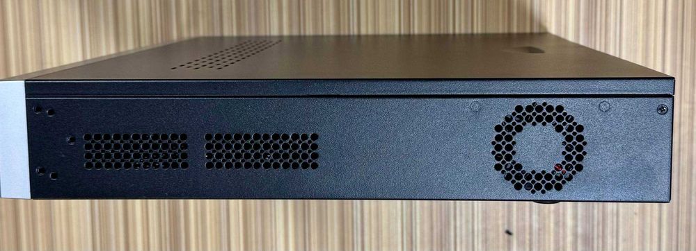 Сетевой видеорегистратор NVR Hikvision DS-7732NI-I4(B)