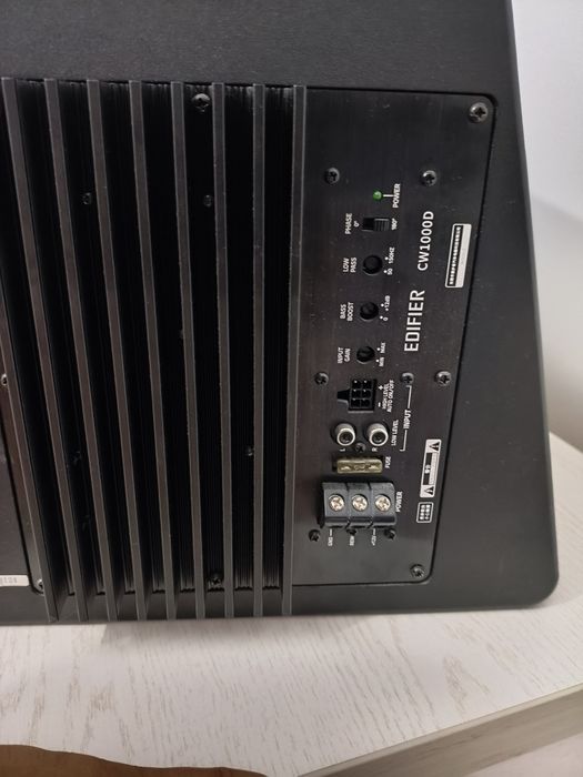 Prodam aktivniy bufer Edifier 1000W