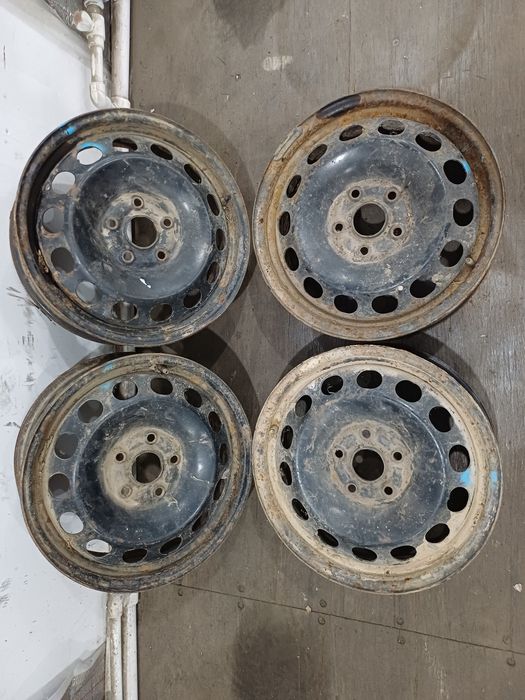 Диски R16 5x112 на Volkswagen.
