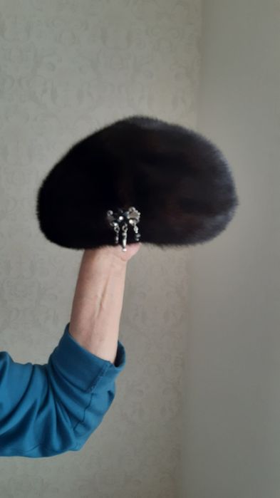 Норковый берет женский