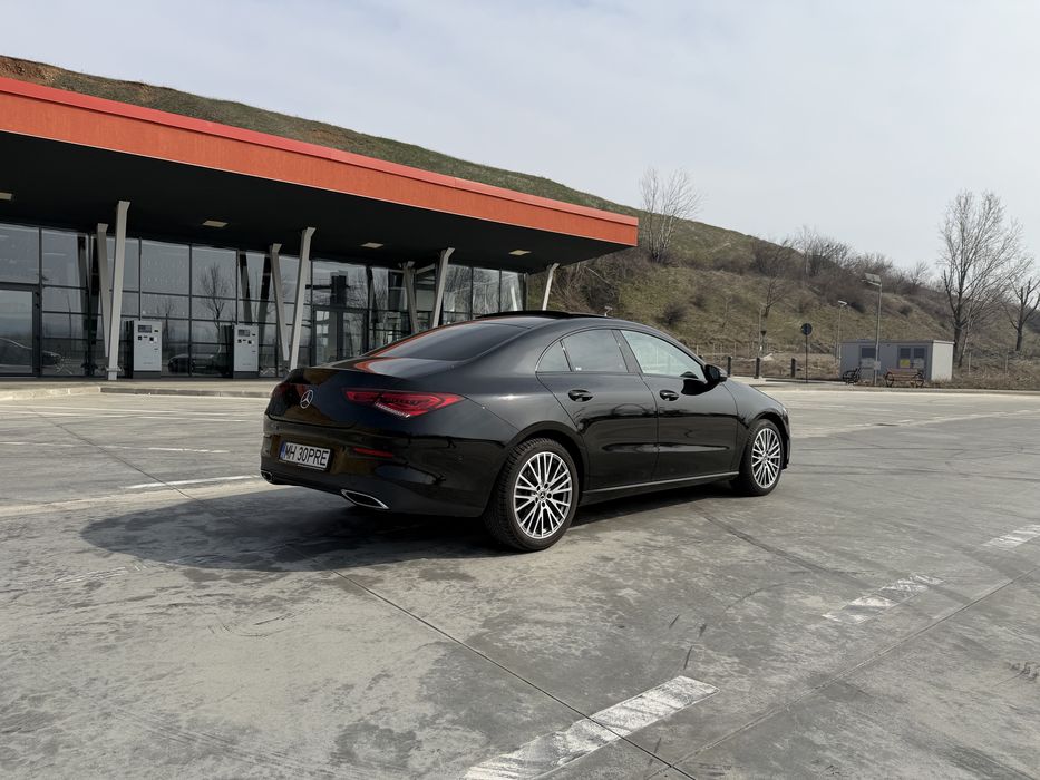 Mercedes-Benz CLA 200 benzina cutie manuala pachet AMG 163 CP