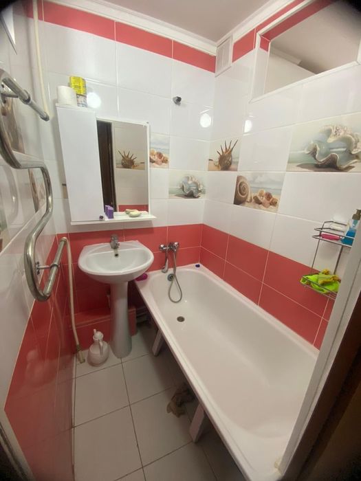 Продам 2 комнатную квартиру