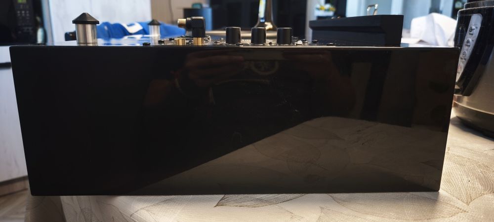 Активен субуфер DLS Flatsub Midi