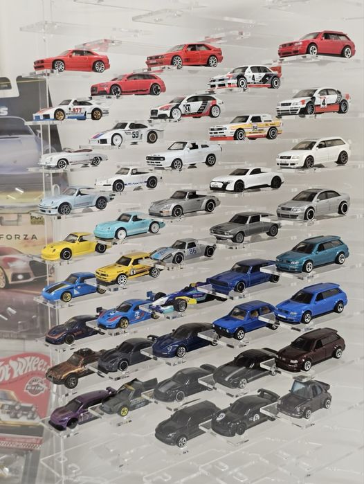Витрина за 60 колички 1:64 Hot Wheels, Matchbox и др.