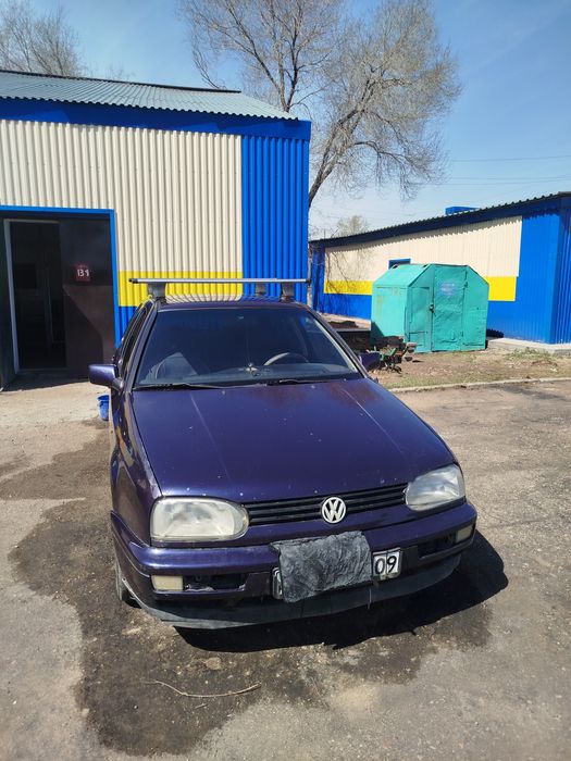 Продам Гольф 3 объем 1.8