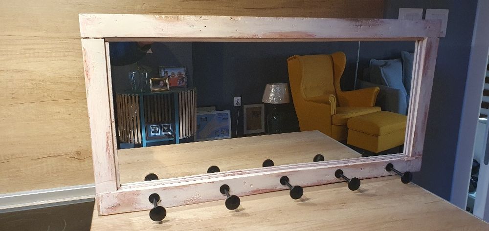 Огледало "винтидж"със закачалки