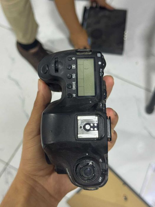 Продаю canon 6d на запчасти