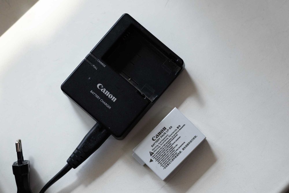 Canon 600D + объектив 18-55mm IS II