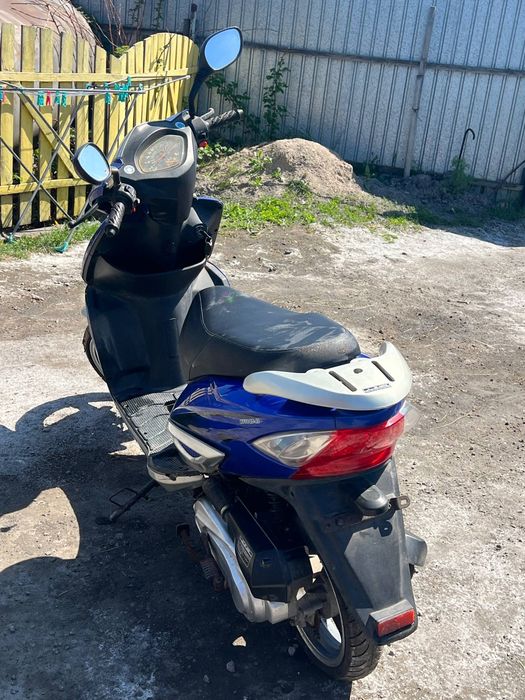 Продам скутер...