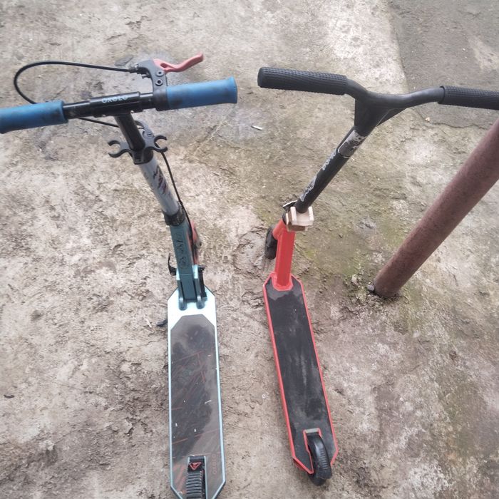 Doua trotinete oxelo