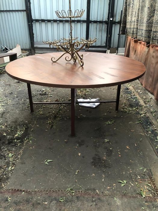 Продаю столы и фруктницы