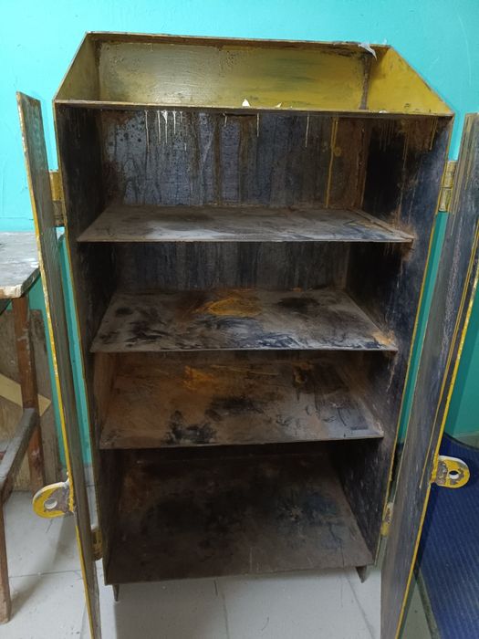 Шкаф металлический