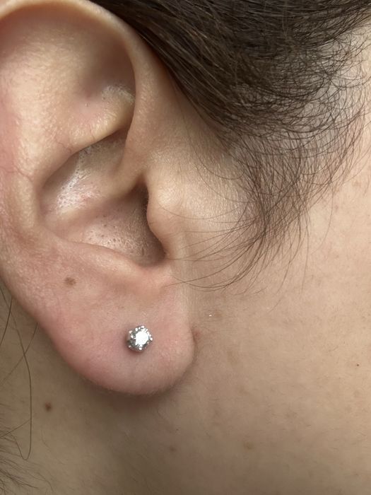 Диамантени обеци с естествени диаманти в 14 карата бяло