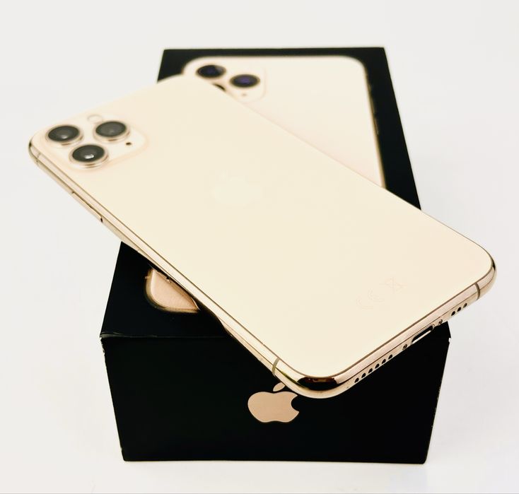 Apple iPhone 11 Pro 256GB Gold Перфектен!