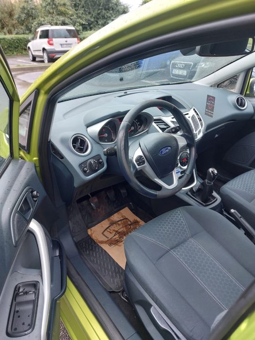Ford Fiesta Verde 1.6 TDCI  2010