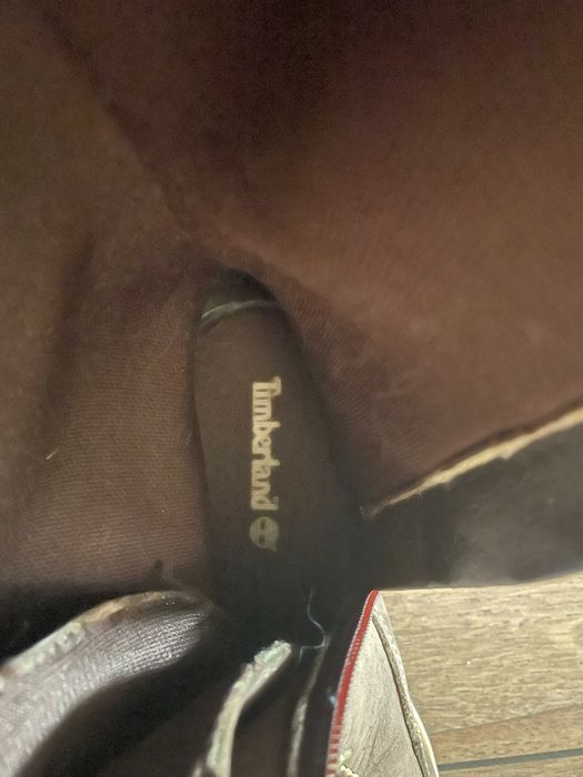 Продавам дамски ботуши Timberland и боти Mustang