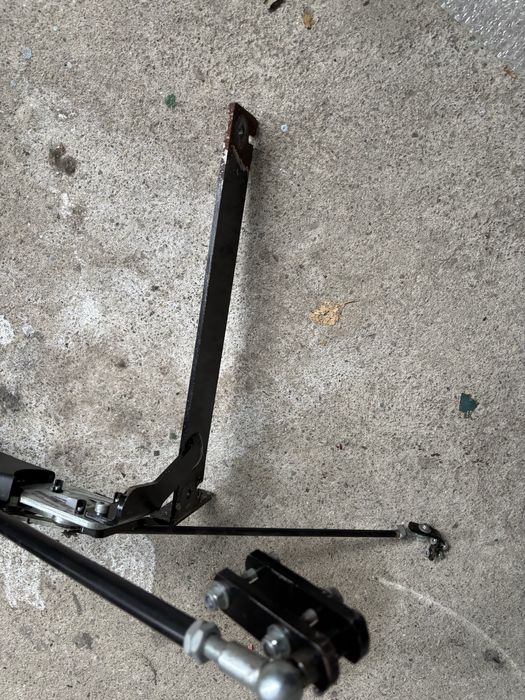 Механизъм за автомобилен педал