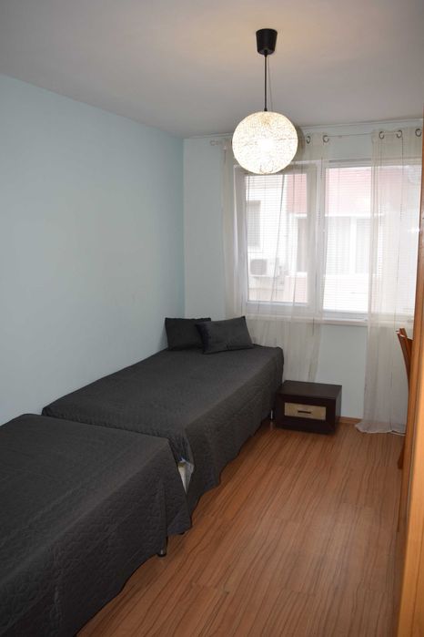 Дава се под наем Тристаен апартамент в Варна, Цветен квартал - 76 кв.м за 510 € - Снимка #9