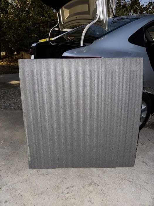 Половина листа ВПЭ ( как пенопласт ) , подойдет в багажник авто