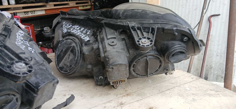 Far/Faruri Mercedes e220 euro 5 w212