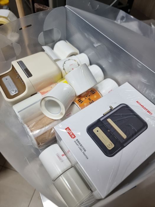 Продам принтер Niimbot B21