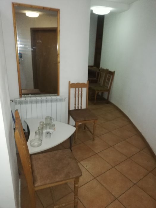 Нощувки в самостоятелни стаи с бани и Т. за сам от 8 евр.до 16