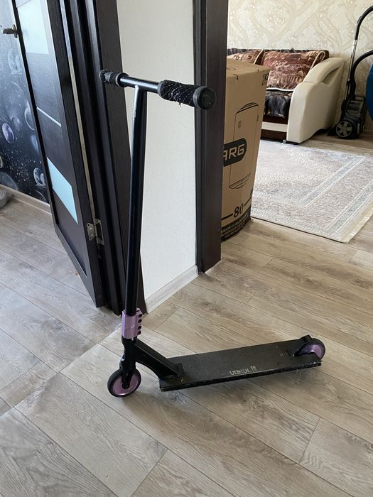 Продам Самокат Трюковой