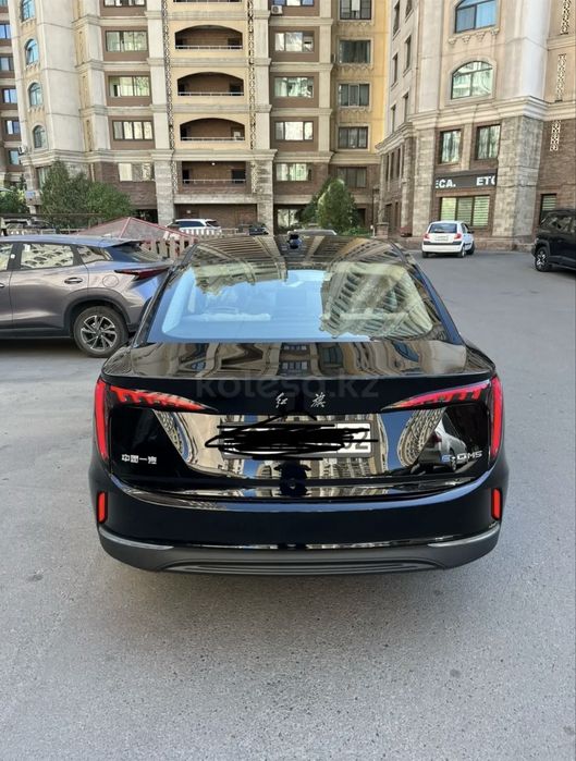 Аренда Hongqi E-QM5