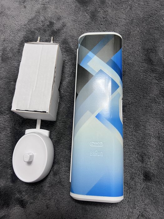 Periuta de dinti electrica Oral-B Pro 2 Braun