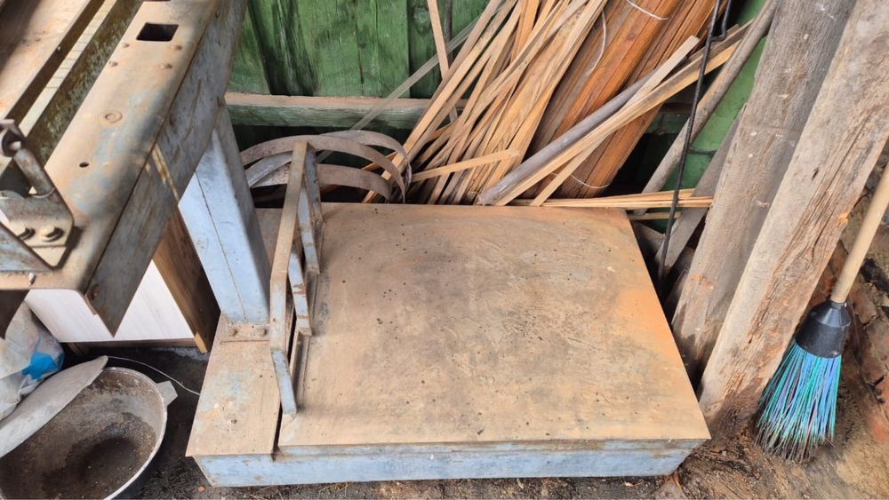 Продам весы напольные