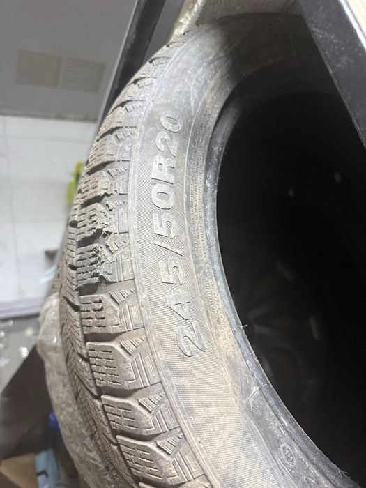 Шины зимние 245/50 R20