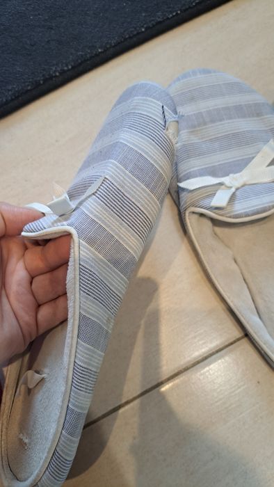 Подарявам обувки 37ми номер със забележки за София