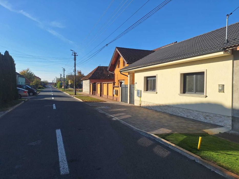 Inchiriez Casa in Poltura, Arad, prima inchiriere!
