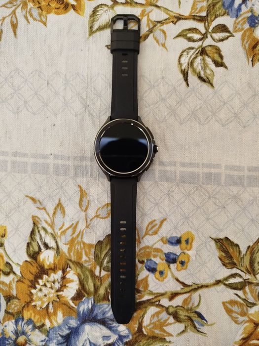 Смарт часовник с wearOS