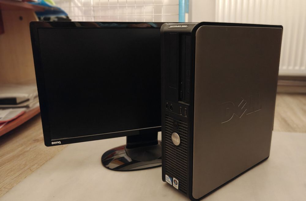 Unitate desktop Dell + Monitor BenQ + Boxe