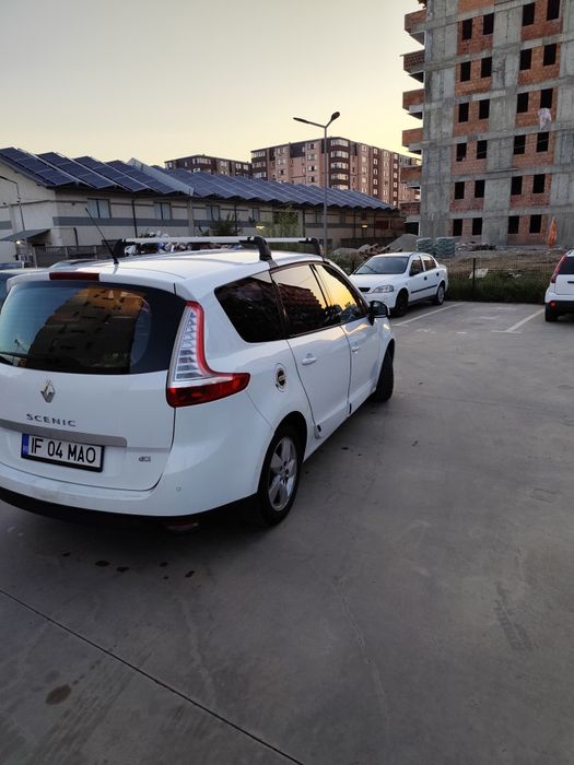 Vând sau schimb Renault gran scenic 3