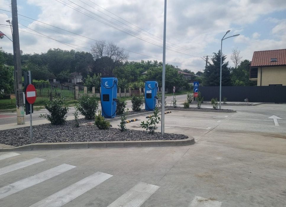 Centru comercial Raducaneni - Profi + Agroland, nou, 100% inchiriat