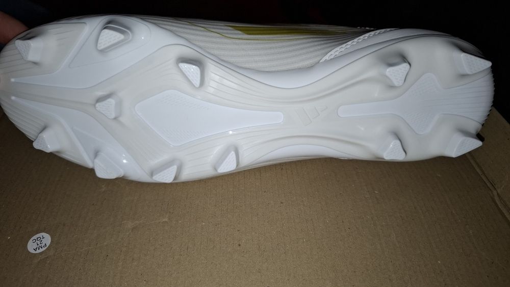 Crampoane fotbal Adidas f50 club FxG marime 46