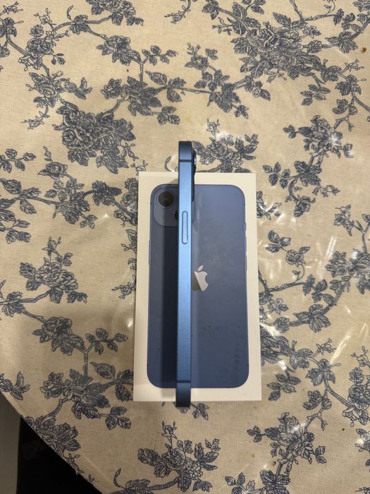 Продается iphone 13 айфон