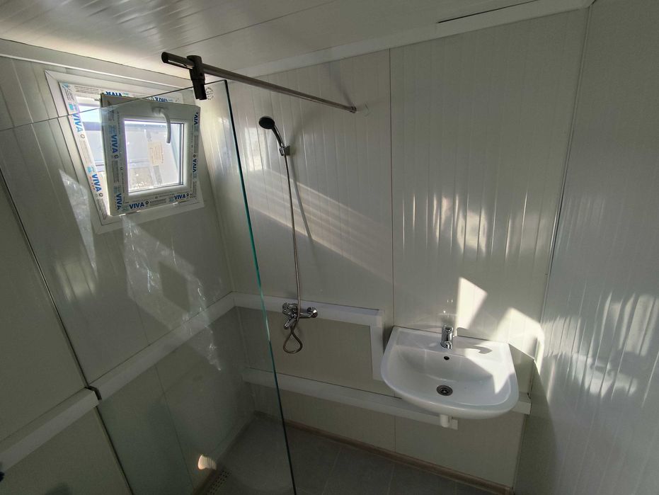 Жилищни контейнери 600/900 см със санитарен възел и кухненски бокс