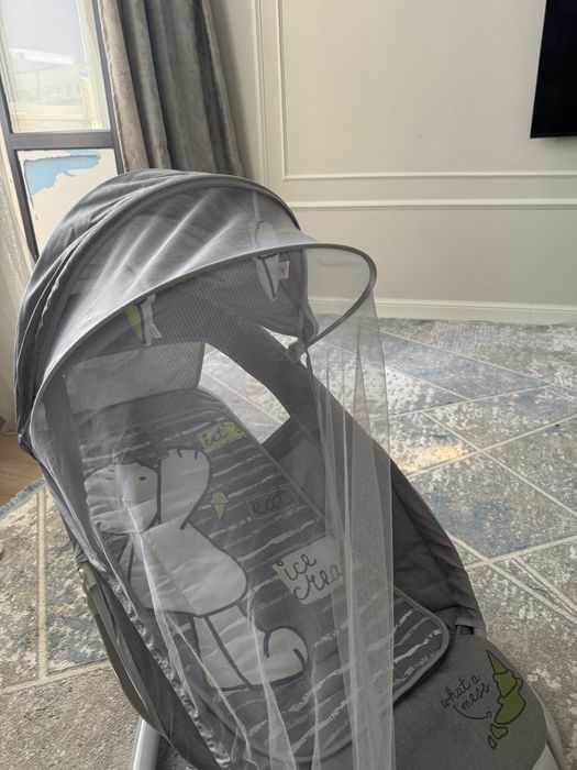 Шезлонг новый продам срочно