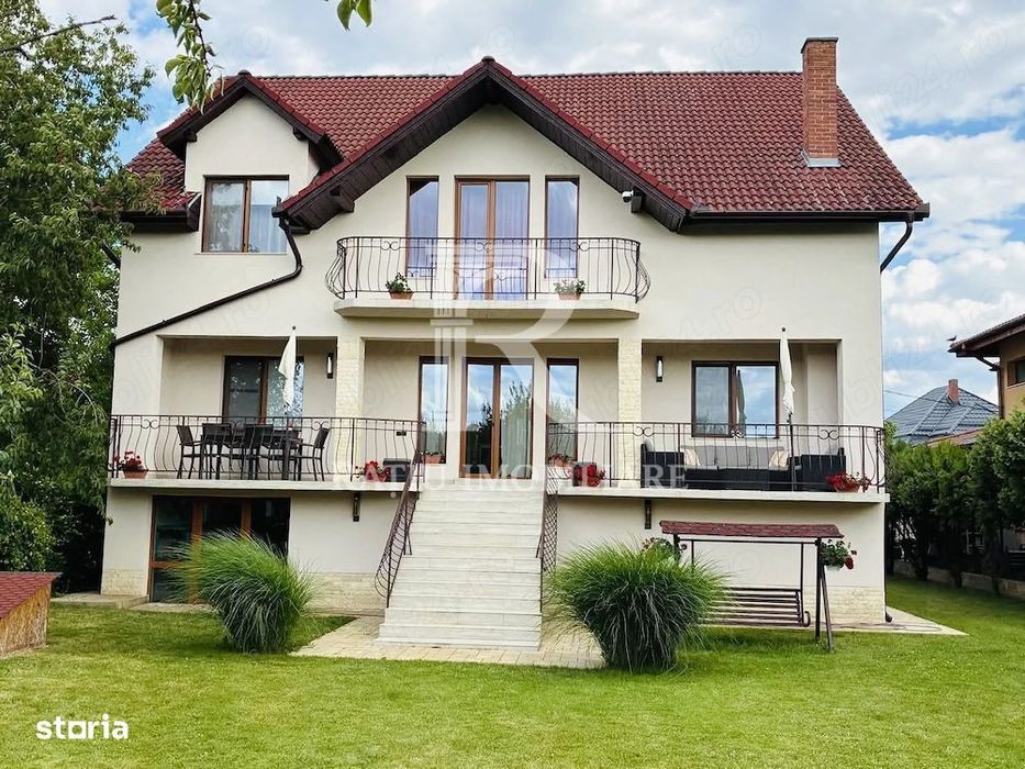Casă Spațioasă cu 2 Apartamente | Teren 1.100 mp | Marghita