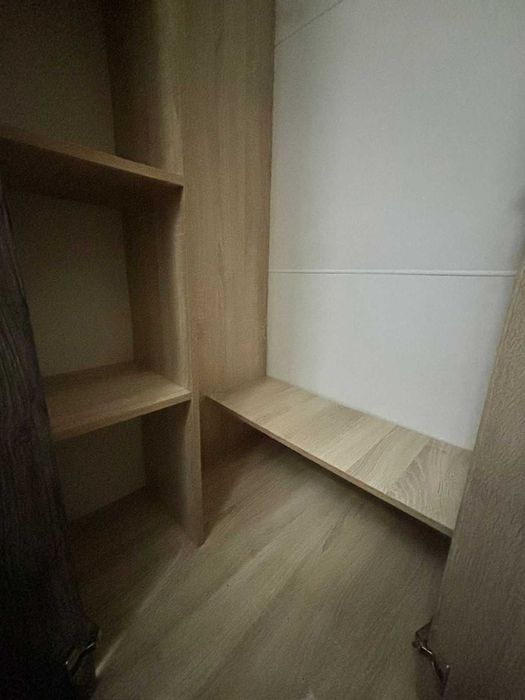 Продам угловой шкаф