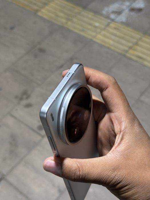Vivo x200ultra 16/512 100%