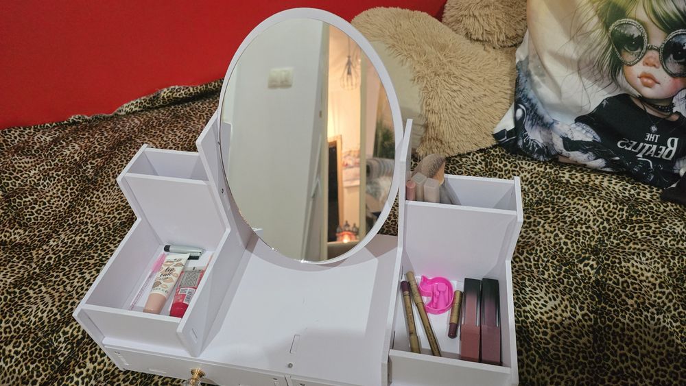 Огранайзер за гримове