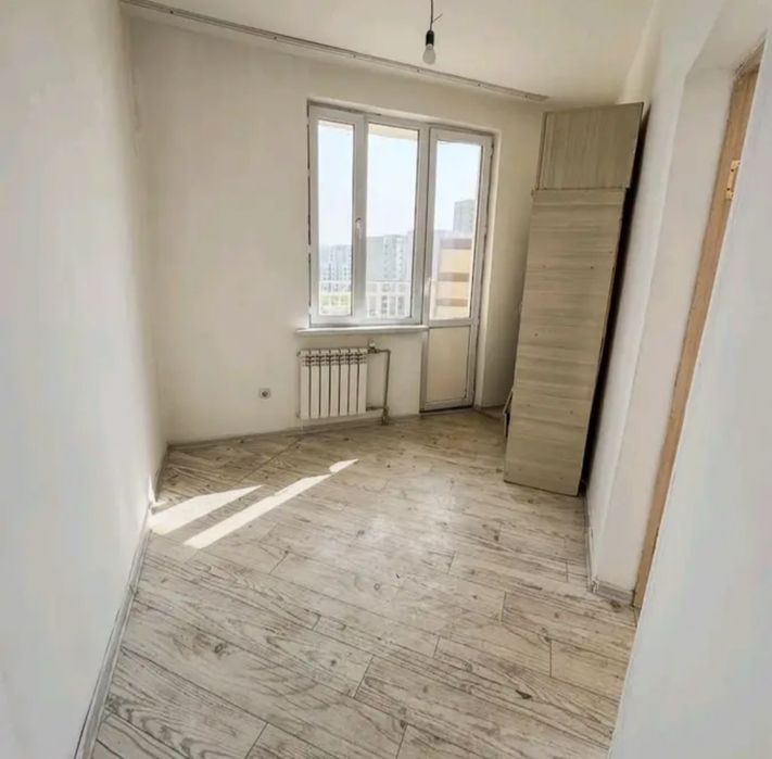 продам 2-х ком. 54кв. 8мкр. 7-этаж