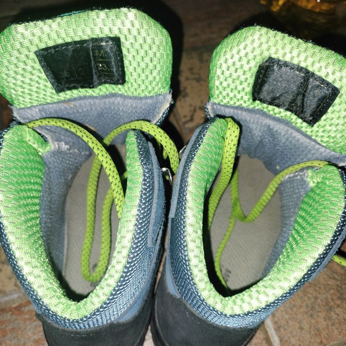 Туристически обувки Olang и зимно яке