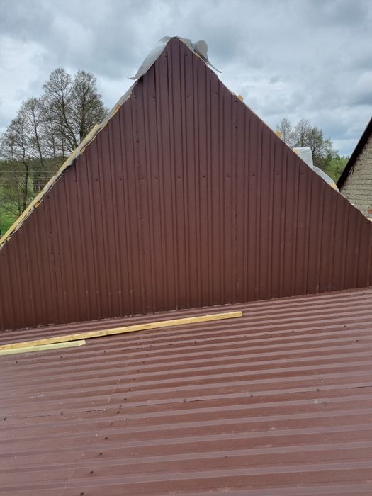 Montam și reparam acoperisuri