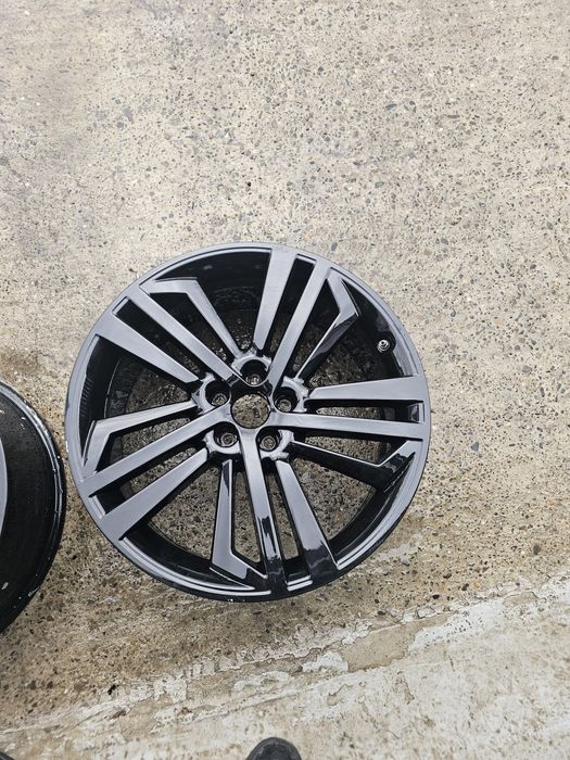 Jante Aliaj R20 originale Audi 5x112